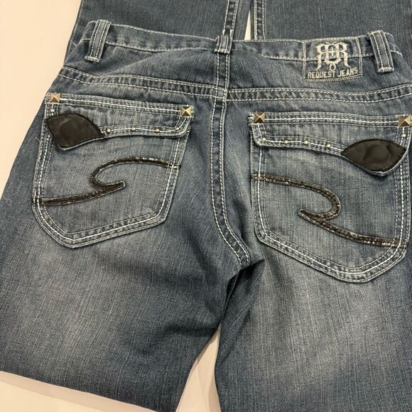 Request Dark Wash Embellished Jeweled Jeans Girls Size 14 Style# R81472X–11 - Picture 4 of 8